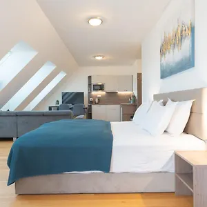Appartement Triester, Wenen